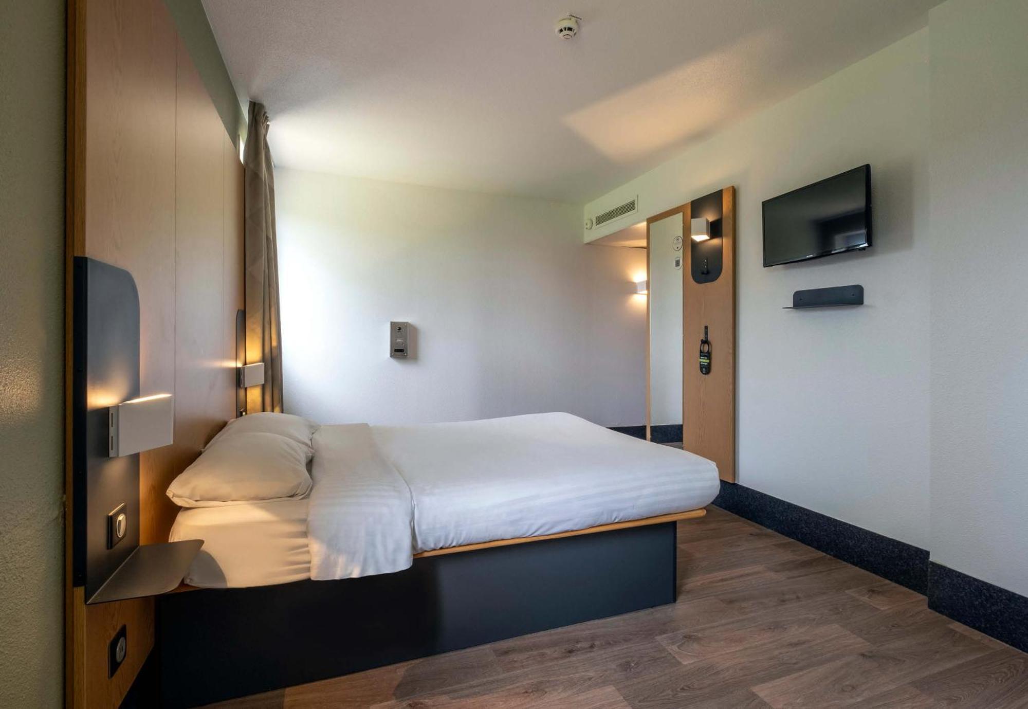 B&B Hotel Niort Marais Poitevin Est מראה חיצוני תמונה