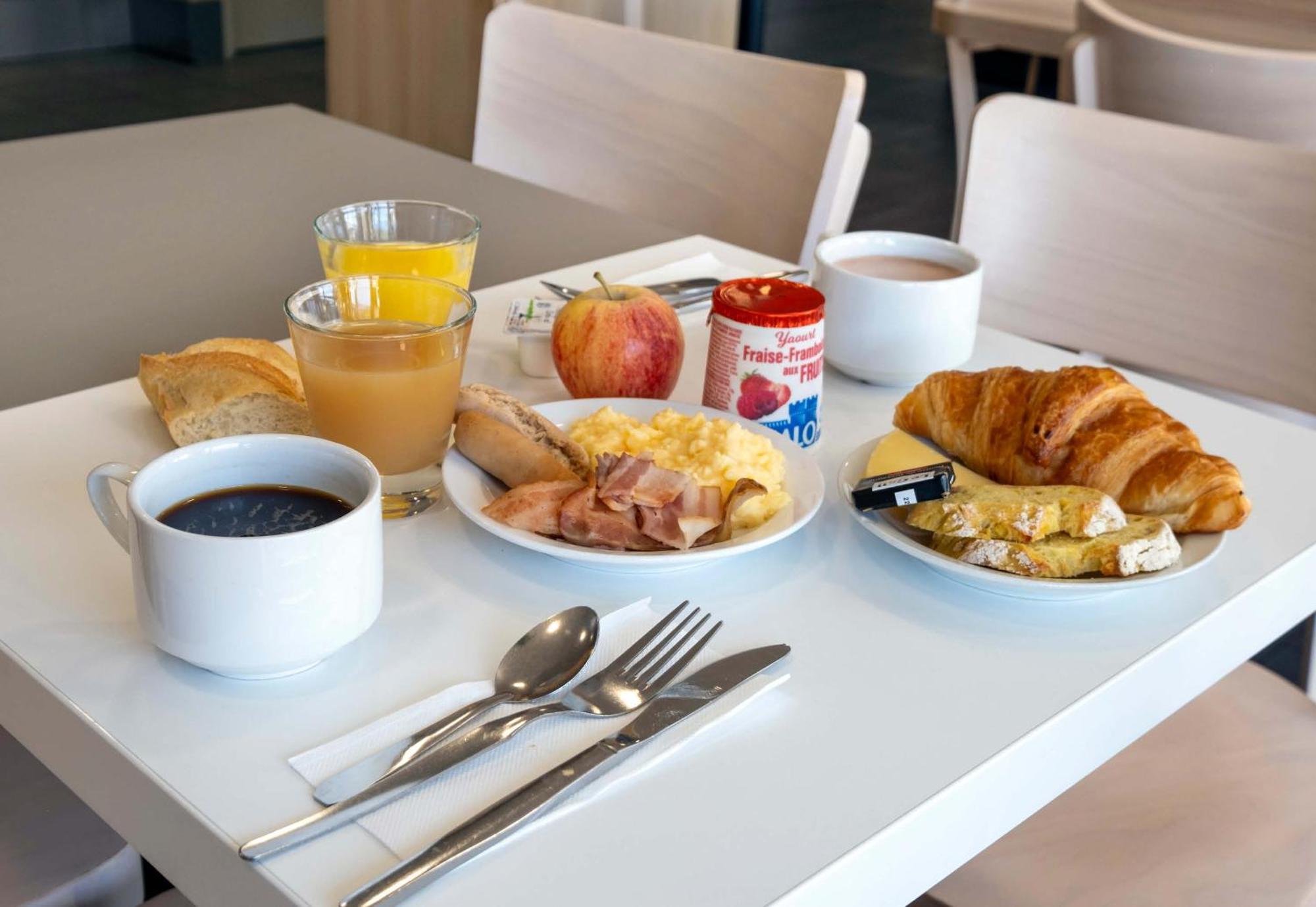B&B Hotel Niort Marais Poitevin Est מראה חיצוני תמונה
